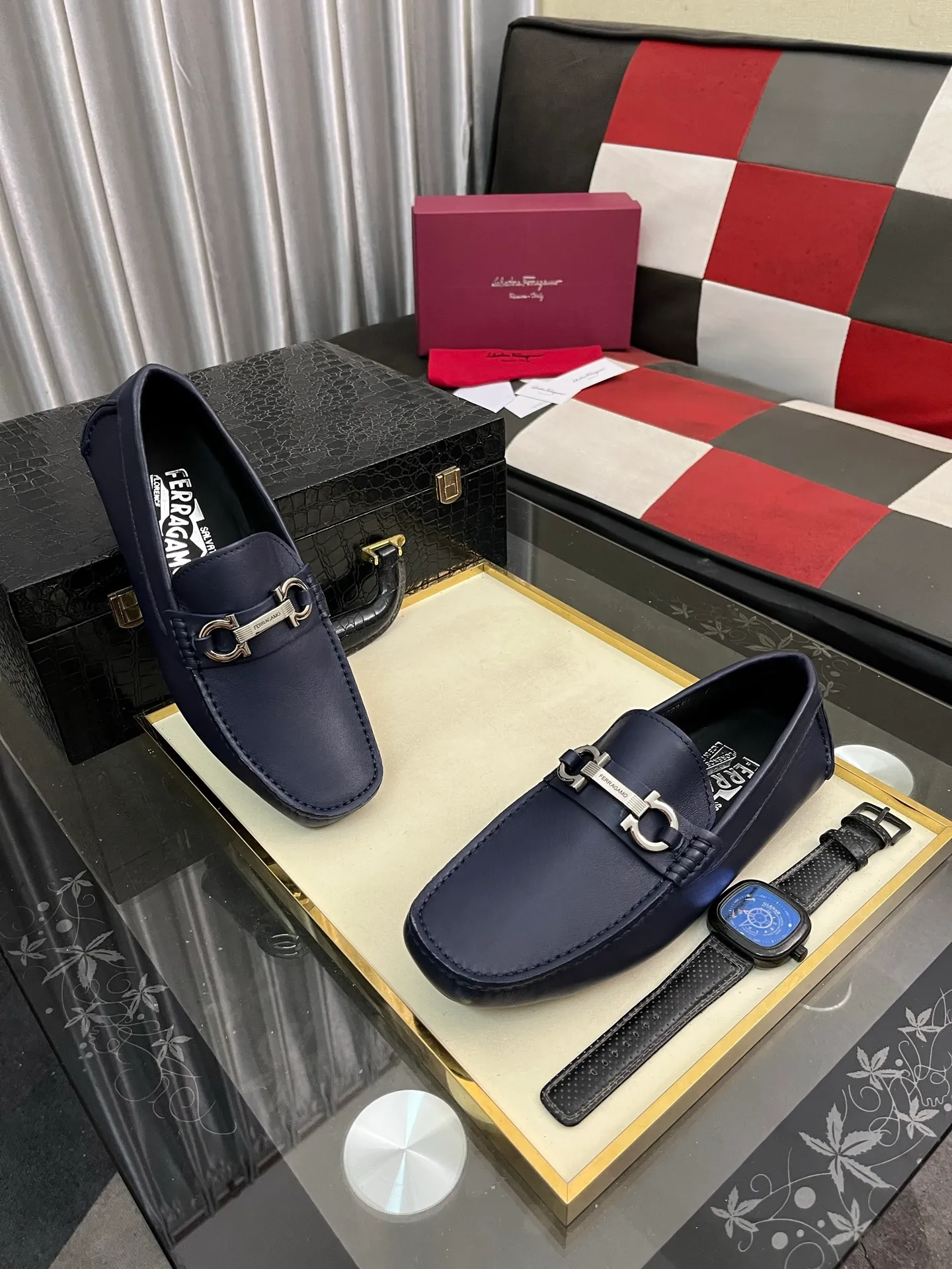 Men's shoes 💰560⌚️⌚️ Ferragamo [Ferragamo] new high-end quality framed shoes. The style is luxurious and elegant, with equal emphasis on practicality and style. We pay special attention to quality and details. The shoe last leather, workmanship and comfort are not inferior! Material: Imported first-layer soft cowhide leather upper ➕Genuine leather lining, code number: 38-446️⃣colors available
